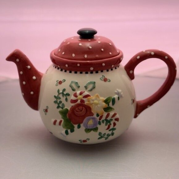 Mary Engelbreit Christmas Spice Teapot (1999), Item #77740 UPC: 720532777408 - Picture 1 of 2